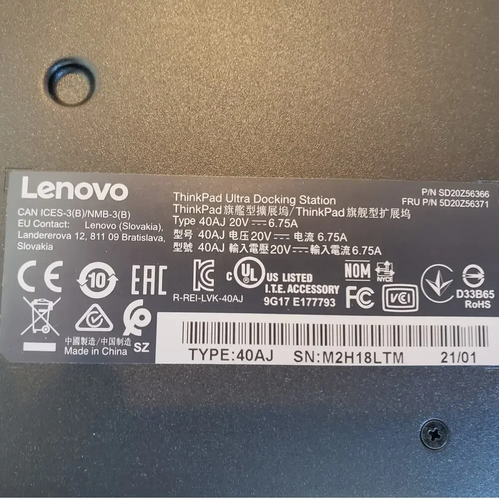 Lenovo ThinkPad Ultra Docking Station Type 40AJ with 135W AC Power Adapter